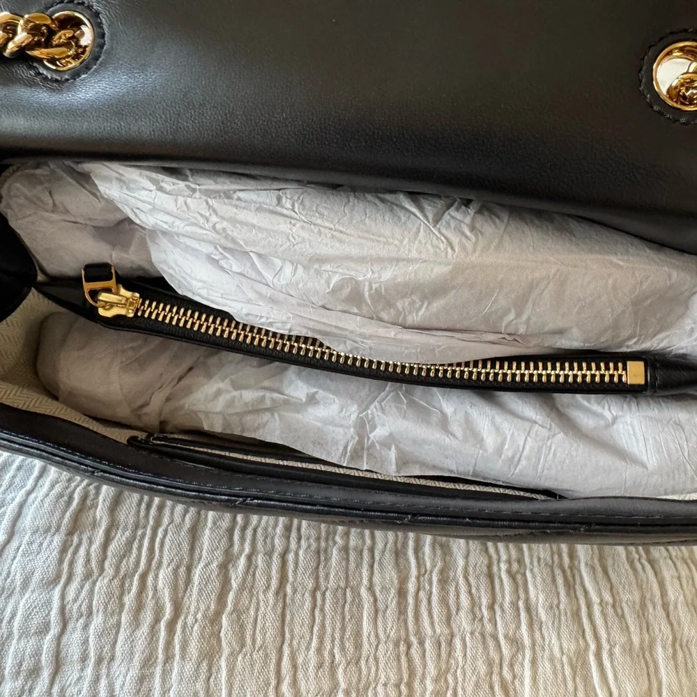 Tory Burch Black Quilted Women's Bag - Picture 3 of 3